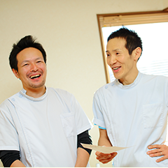 笑顔で明るく